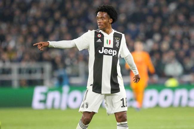 在机场大厅 在机场大厅