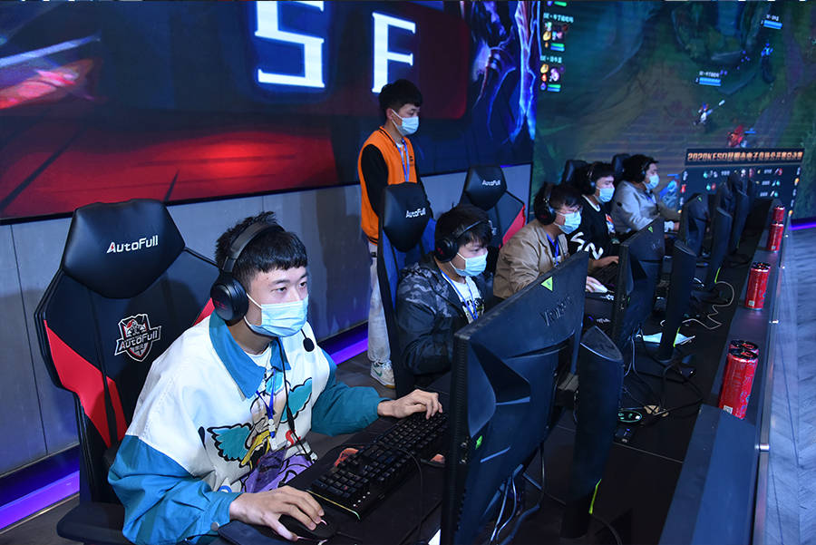 更是为U2 更是为U2